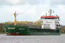 Die Finnland IMO-Nummer:9301598 Flagge:Isle of Man Länge:117.0m Breite:16.0m Baujahr:2006 Bauwerft:Qingdao Hyundai Shipbuilding,Qingdao China bei Fischerhütte im Nord-Ostsee-Kanal am 13.04.14