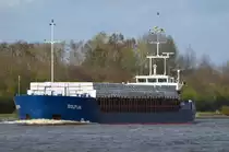 Die Dolfijn IMO-Nummer:8815786 Flagge:Antigua und Barbuda Länge:81.0m Breite:12.0m Baujahr:1989 Bauwerft:Buys Scheepsbouw,Krimpen Aan Den Ijssel Niederlande passiert die Weiche Fischerhütte im Nord-Ostsee-Kanal am 13.04.14