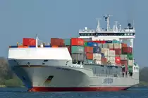 Die Vera Rambow IMO-Nummer:9432220 Flagge:Deutschland Länge:169.0m Breite:27.0m Baujahr:2008 Bauwerft:Sietas,Hamburg Deutschland auf dem Nord-Ostsee-Kanal aus Kiel kommend bei Rade am Ostersonntag dem 20.04.14 