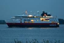 FRAM  Kreuzfahrtschiff   Lühe  05.05.2014