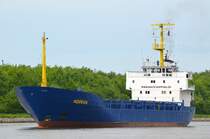 Die Norrvik IMO-Nummer:7711907 Flagge:Isle Of Man Länge:80.0m Breite:13.0m Baujahr:1979 Bauwerft:Sietas,Hamburg Deutschland am 18.05.14 an der Weiche Fischerhütte im Nord-Ostsee-Kanal. 