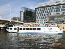 MS Habicht bei einer Stadtrundfahrt auf der Spree, Regierungsviertel, Aufnahme Sommer 2007