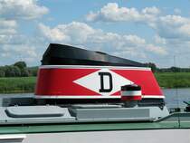  Schornstein / Kamin  bzw. Abdeckung des Auspuff-Endrohres vom TMS Dettmer Tank 51 (04014550) am 24.05.2014 in Tangermünde. B.Dettmer Reederei GmbH & Co KG