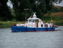 Die  Falke , Reg-Nr. S-C 221 f�hrt am 11.08.2005 zu Tal oberhalb der F�hrstelle Coswig-K�titz (Elbe-Km 73). Vermutlich ein ehemaliges Schiff der Wasser- und Schifffahrtsverwaltung, jetzt scheinbar Privatyacht.