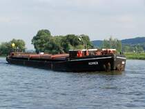 Schleppkahn  Hermes  aus Tschechien am 17.08.2005, Ort: Coswig (Sachsen), Elbe Km 72, zu Tal im Schlepp von MS  Poseidon .Reederei: CSPL / L�nge: 77,45 m / Breite: 9,09 m / Tragf�higkeit: 509 Tonnen /  Eichnummer: L Dc 743