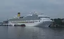 Die 290 m lange 2008 erbaute Costa Pacifica am 3.8.14 am Ostseekai in Kiel