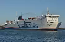 BALTIVIA, ein RoRo-Schiff. IMO: 7931997, Heimathafen Panama, Baujahr: 1998,
L:147,01m, B:24,41m, 19kn, bis 170 Passagiere, Lademeter: 1400, EX-Namen: Sagaland, Sagastern, Girolata, Dippe. Gesehen im Hafen von Ystad am 22.07.2014.