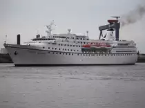 Die MS Ocean Majesty kam auf ihrem Weg Visby nach Vilk in Warnem�nde vorbei.10.08.2014