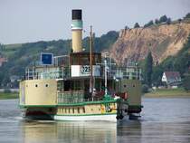 Seitenraddampfer  Stadt Wehlen  am 15.07.2005 zu Berg unterhalb Mei�en (etwas oberhalb der Ortschaft Keilbusch).