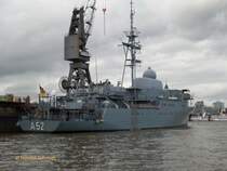 A 52 – OSTE am 20.6.2014, Hamburg, am Ausrüstungskai der Norderwerft im Reiherstieg
Flottendienstboot Klasse 423 / Lüa 83,5 m, B 14,6 m / 1 KHD-Diesel, 6.600 kW, 8.974 PS , 20 kn / 1988 bei FSG, Flensburg / 
