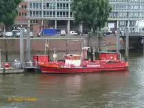BRANDDIREKTOR KRÜGER am 25.7.2014, Hamburg, Elbe, Liegeplatz Sandtorhöft /

Feuerlöschboot / Lüa 23,38 m, B 5,6 m, Tg 1,96 m /1 MTU-Diesel 552 kW,750 PS, 1 Verstellpropeller, Becker-Ruder, 13 kn / 1982 bei Menzer, Hamburg / 
