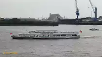 LÜNEBURGER HEIDE am 1.5.2014, Hamburg, Elbe /
Binnenfahrgastschiff / Lüa 45,9 m, B 8,2 m, Tg 0,9 m / 2 MAN-Diesel, ges. 324 kW, 440 PS / 1988 bei Lux-Werft, Mondorf am Rhein / max. 300 Pass. /
