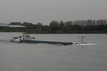 GMS Mira-Socandes (02317677 , 80 x 9m) am 23.10.2014 gut abgeladen am 23.10.2014 bei Millingen / Niederlande auf dem Rhein zu Berg. 