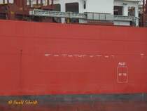 CAP ANDREAS (IMO 9629445) am 6.5.2014, Detailaufnahme mit Lotsenpforte, Hamburg, als Überlieger an den Pfählen in der Norderelbe /
Containerschiff / GT 69,809 / Lüa 270,9 m, B 42,8 m, Tg 14,6 m / 1 B&W-Diesel, 27.060 kW, 36.800 PS, 22,8 kn / 6622 TEU, davon 600 Reefer  / Juli 2013 bei Hanjin, Olongapo, Philippinen / Flagge: Liberia, Heimathafen: Monrovia /

