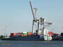 JORK (IMO 9234991) am 23.7.2014, Hamburg, Elbe, Stromliegeplatz Athabaskakai /
Ex-Name: Margaretha (2001-12.2007) /
Feederschiff / GT 9.981 / Lüa 134,53 m, B 22,5 m, Tg 8,7 m / 1 MaK-Diesel, 9M43, 8.400 kW, 18,5 kn / 868 TEU, 150 Reefer / Sept. 2001 bei Sietas, HH-Neuenfelde / Operator: CMA-CGM / Flagge: Zypern, Heimathafen: Limassol /
