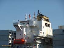 MSC ROMANOS (IMO 9275634) am 23.7.2014, Detailaufnahme des Deckshauses, Hamburg einlaufend, Elbe Höhe Övelgönne /
Ex-Name: MSC LINZIE (09.2003 bis 08.2011)
Containerschiff / BRZ  54.881 / Lüa 294,1 m, B 32,3 m, Tg 13,5 m / 1 Diesel, MAN B&W 9K90MCC, 41.130 kW,  PS, 23 kn / 5050 TEU, 400 Reefer / 09.2003 bei Hanjin Heavy Industries, Busan, Süd Korea / Flagge + Heimathafen: Hong Kong / Eigner: Costamare Shipping, Athen, Griechenland  / Operator: MSC - Mediterranean Shipping Company S.A. /
