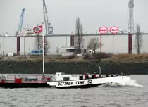 Bug des TMS Dettmer Tank 52 (04023170) am 13.01.2015 während einer Talfahrt auf der Norderelbe im Hafen HH.