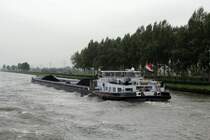 GMS Sierra (02331394 , 135 x 11,45m) am 24.10.2014 auf Bergfahrt im Amsterdam-Rijnkanaal.