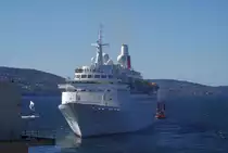 Die MS Boudicca legt am 14.05.15 in Bergen (NOR) ab.
