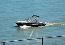 Motorboot  Monterey  (KO-E824) auf dem Rhein in Bonn - 04.06.2015