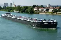 TMS  Ocean  rheinabw�rts in Weil, der unter Niederl�ndischer Flagge fahrende Tanker wurde 2009 gebaut, L�nge 125m, Tonnage 3351t, Juli 2015