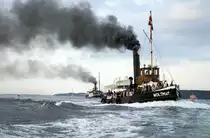 Der Schlepper Woltman beim Dampfrundum in Flensburg. Aufnahmedatum: 8. Juli 2005.