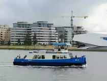 IJVEER-33(02329616; L x B= 21,3 x 5,75mtr; 2x 204PS; Bj.1988) bei einer Fährenfahrt im Hafen von Amsterdam; 150619