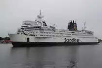 Kronprins Frederik auf dem Weg von Gedser nach Rostock-Seehafen beim Einlaufen im Hafen von Warnem�nde.19.07.2015