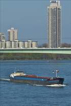 .GMS Letita, fährt auf dem Rhein an Köln vorbei.  11.04.2016