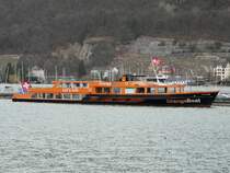 BSG - MS Petersinsel mit Vollwerbung im BSG Hafen von Biel - Bienne am 02.03.2008