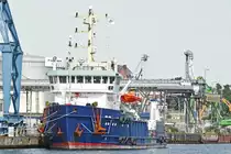 Mehrzweckschiff NOORTRUCK ,IMO 7403158, MMSI 21153849, im Hafen von Lübeck. Aufnahme vom 26.08.2016. Das Support-Schiff wurde im Jahr 1975 auf der Hitzler-Werft in Lauenburg / Elbe gebaut