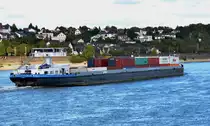 Freienstein Container Binnenschiff auf dem Rhein bei Andernach am 05.10.16.