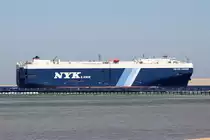 Autotransporter  HELIOS LEADER  verlässt den Golf von Akaba gesehen vor Sharm el Sheikh 2.6.2017 