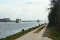 Blick von Hhe der Eisenbahnbrcke in Rendsburg in Richtung Osten.
Rendsburg 19.4.2008.