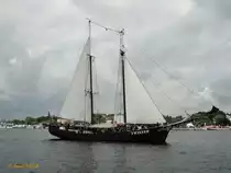 TWISTER (ENI 02606424) am 19.6.2012, Kieler Förde /

2-Mast- Topsegelschoner / Lüa 36,0m, B 6,2m, Tg. 3,3m / Segelfläche 350 m² / 191 kW / gebaut 1902 als segelndes Fischereifahrzeug, 1998 Umbau zum 2-Mast Topsegelschoner / Heimathafen: Enkhuizen, NL / 

