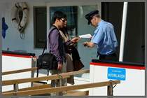 Schweiz-Brienzersee-Brienz. Nat�rlich d�rfen keine Japaner in der kleinen Fotoserie fehlen. Und eine Kamera ist auch immer mit dabei. 6.5.2008