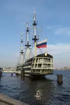 Restaurant-Schiff благодать (Grace, Gnade) in St. Petersburg, 19.8.17