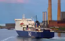 Die 167m lange P & O Fähre NORBANK am 03.06.17 in Dublin