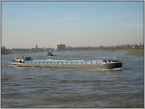 Frachtschiff MS  Marjan , aufgenommen am 10.02.2008 von der Rheinpromenade in D�sseldorf aus. 