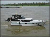 Am 27.04.2008 war diese Yacht auf dem Rhein in D�sseldorf unterwegs.
