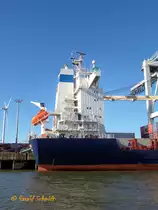 VORONEZH (IMO 9322011) am 8.10.2017, Detail: Deckshaus, Hamburg, Elbe, Tollerort-Terminal / 

Ex-Namen: FESCO VORONEZH (bis 05.2013) >CMA MGM NEVA (bis 10.2011) > FESCO VORONEZH (bis 07.2009) /
Feederschiff / BRZ 16.803 / Lüa 183,0 m, B 25,3 m, Tg 9,85 m / 1 Diesel, Sulzer 6 RTA 62 U Cegielski 13.320kW (18.112 PS), 19,5 kn / TEU 1728, davon 200 Reefer / Flagge: Zypern , Heimathafen: Limassol  / gebaut 2009 bei Stocznia Szczecinska Nowa Sp., Stettin, Polen /
