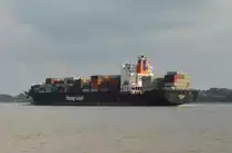 Quebec Express, Containerschiff  von Hapag Llyod, IMO: 9294836 Heimathafen Hamilton. Baujahr 2006, Teu 5512, L�nge, 269 m, Breite 32 m. Einlaufend bei Wedel am 25.09.17.