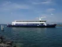 Die Motorschiffe  VILLE DE GENEVE  (Baujahr 1978) im Hafen Lausanne-Ouchy - 15/06/2018