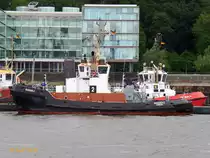 BUGSIER  2 (3) (2006) (IMO 9338993) am 22.6.2018, Hamburg, Elbe, Schlepperstation Neumühlen 

Tractor-Schlepper / BRZ  430 / Lüa 32,8 m, B 11,70 m, Tg 6,7 m / 2 Deutz-Diesel, SBV 9M628, ges. 5576 bhp, 4158 kW, 5653 PS, 2 Ruder Propeller Aquamaster US 305  in Kort-Düse, 12 kn, Pfahlzug 63 t / gebaut 2006 bei Damen Beheer, Hardinxveld-Giessendam, NL /
