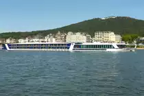 Kabinenfahrgastschiff  Amaverde  auf dem Rhein bei Königswinter. Aufnahmedatum: 05.08.2018.