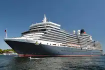 QUEEN ELIZABETH am 7.8.2018 in Lübeck-Travemünde einlaufend