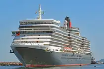 QUEEN ELIZABETH am 7.8.2018 in Lübeck-Travemünde einlaufend