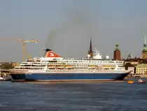 Das 218m lange Kreuzfahrtschiff BALMORAL am 12.05.18 eingehend Stockholm.