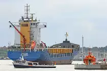 DREAM (IMO: 9322578) am 28.8.2018 in Lübeck-Travemünde. Im Vordergrund die Fähre PRIWALL IV, welche gerade von der Travemünder- auf die Priwall-Seite übersetzt.