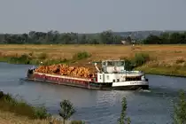 GMS Stecknitz (04014480 , 67 x 8m) am 23.08.2018 im Elbe-Seitenkanal zw. Scharnebeck und Artlenburg zu Tal unterwegs.